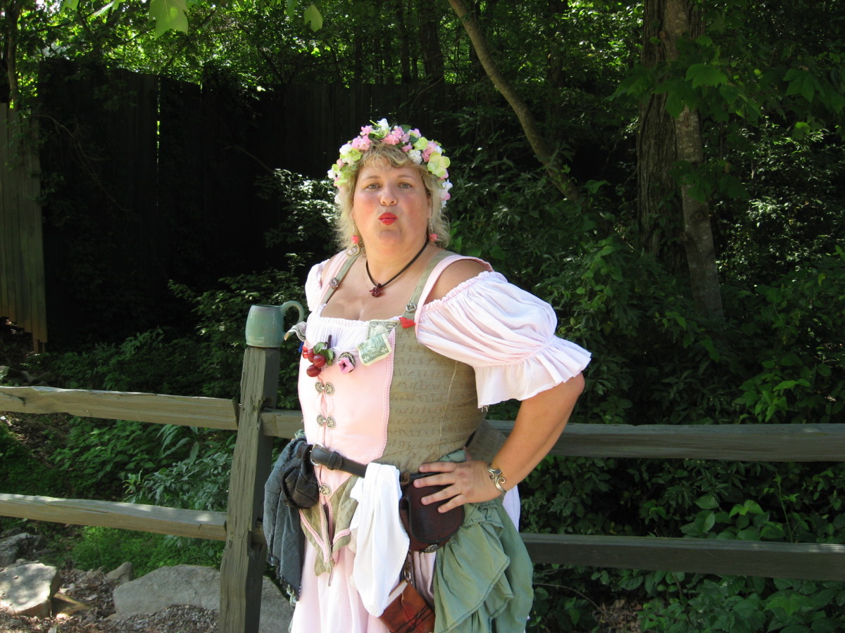 Renaissance costumes for women include the "wench look."