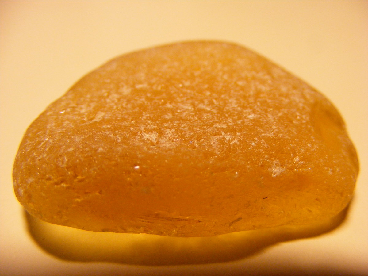 A large honey-colored piece, which is an uncommon color.