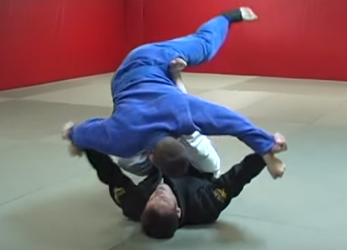 How to Do an Overhead (Balloon) Sweep in BJJ
