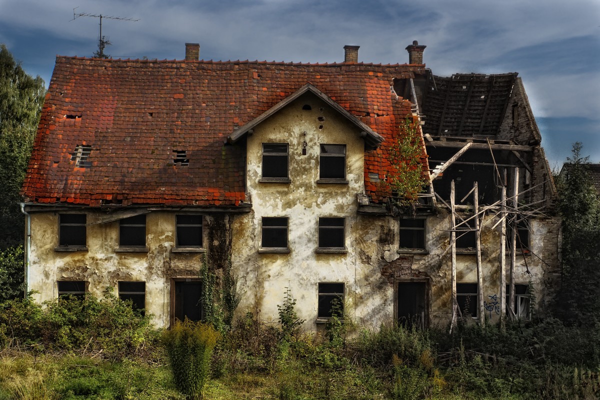 Abandoned House 