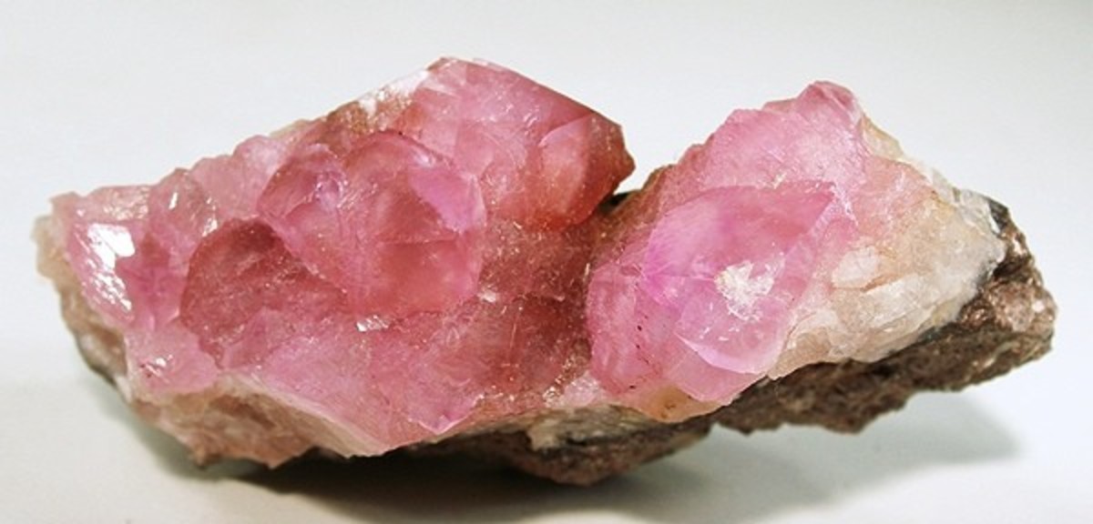 Pink calcite promotes sleep by easing tension and anxiety.