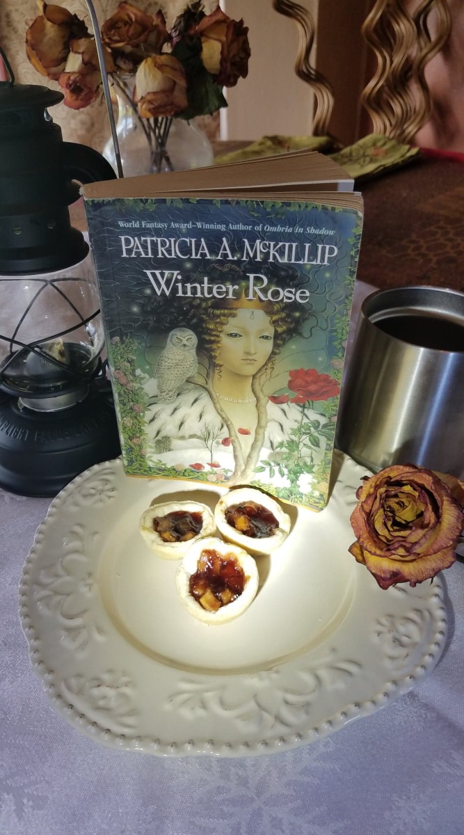 the-winter-rose-book-discussion-and-blackberry-pie-bites-recipe