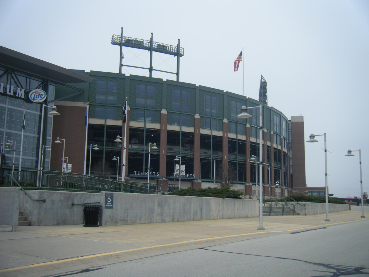 Packers fans, and all NFL fans, need to experience a Lambeau Field tailgate  at least once - Acme Packing Company