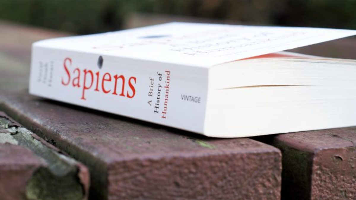 Book Review: Sapiens: A Brief History of Humankind by Yuval Noah Harrari