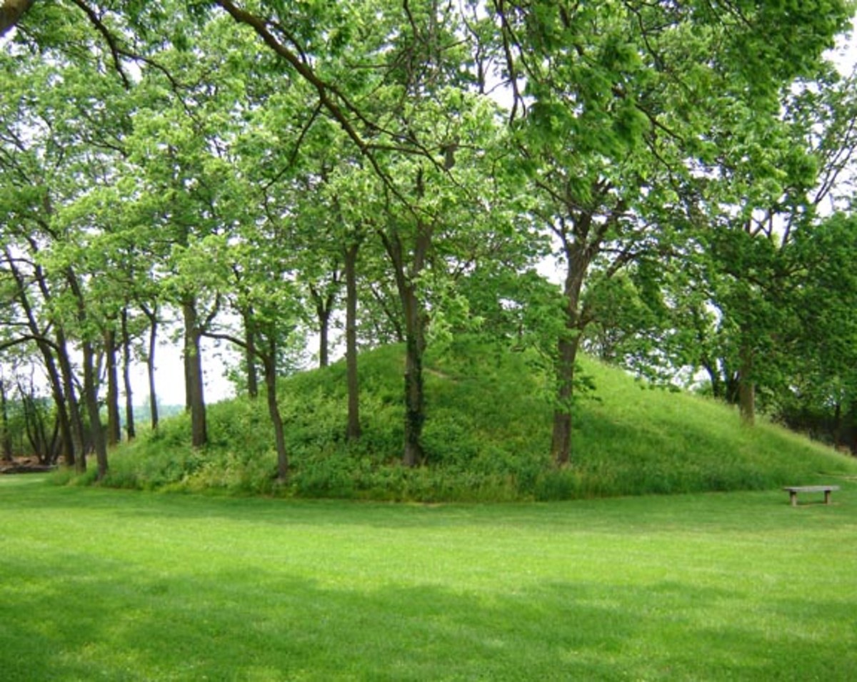 Columbus OH - Campbell Mound State Memorial - Conical Burial Mound - Aden Indians