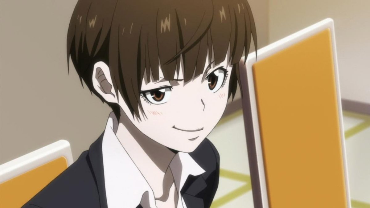 Inspector Akane Tsunemori smirks at a surprised factory manager who witnessed Kogami's act of kindness.