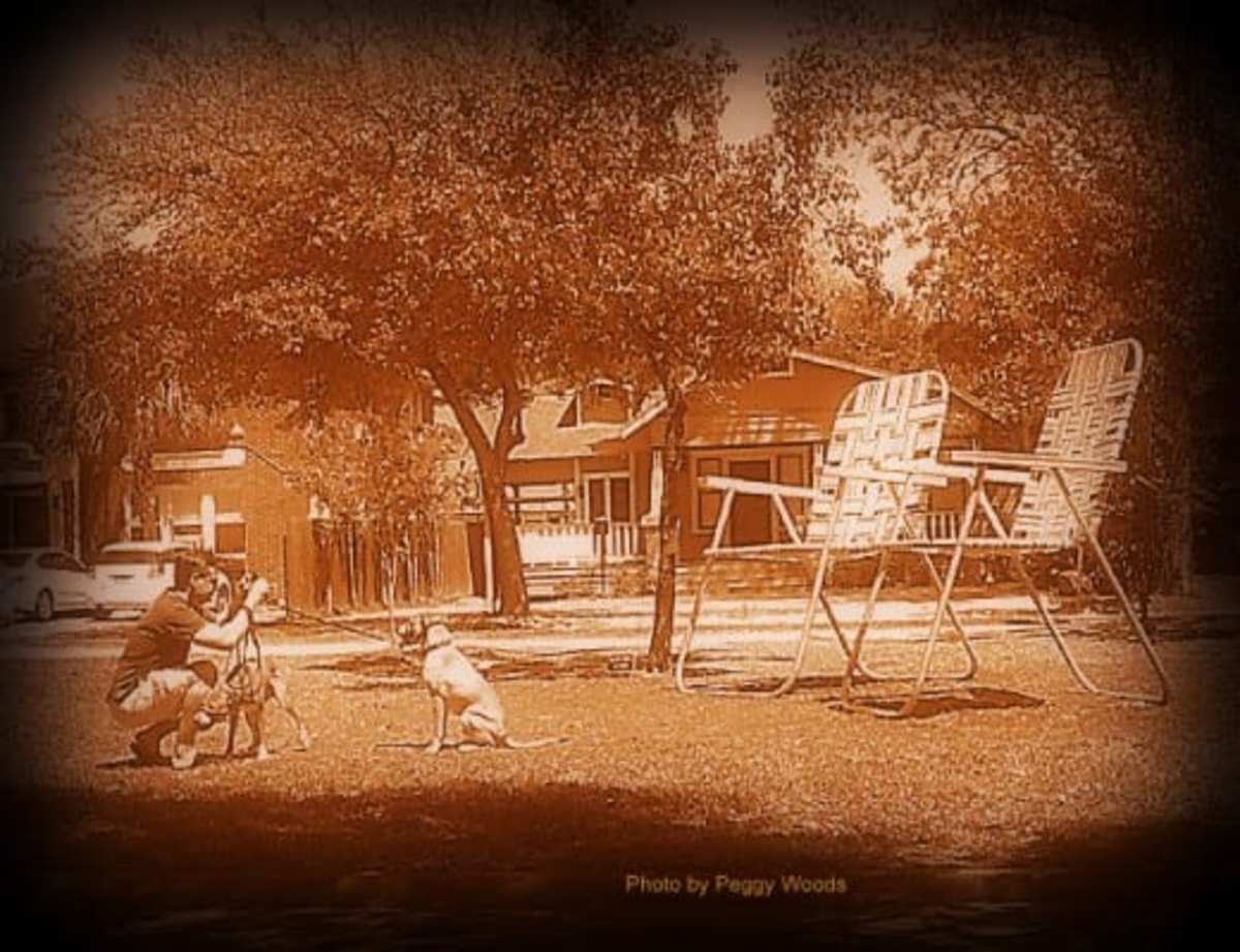 Paul Kittelson Supersizes Aluminum Lawn Chairs
