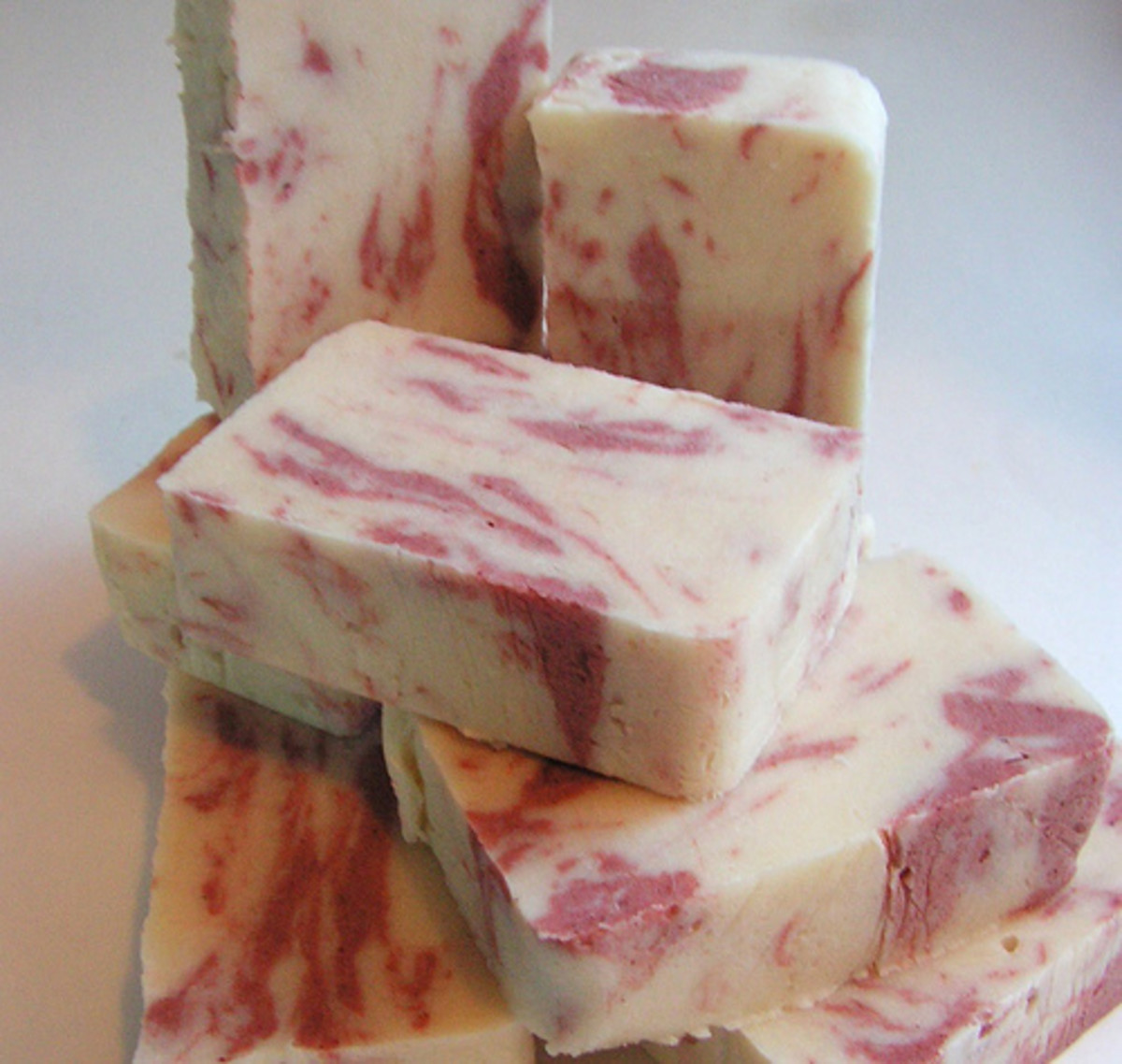 Peppermint essential oil makes a refreshing bath soap.