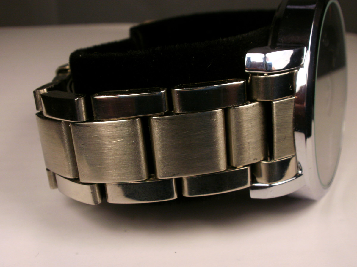 Stainless steel watchband.