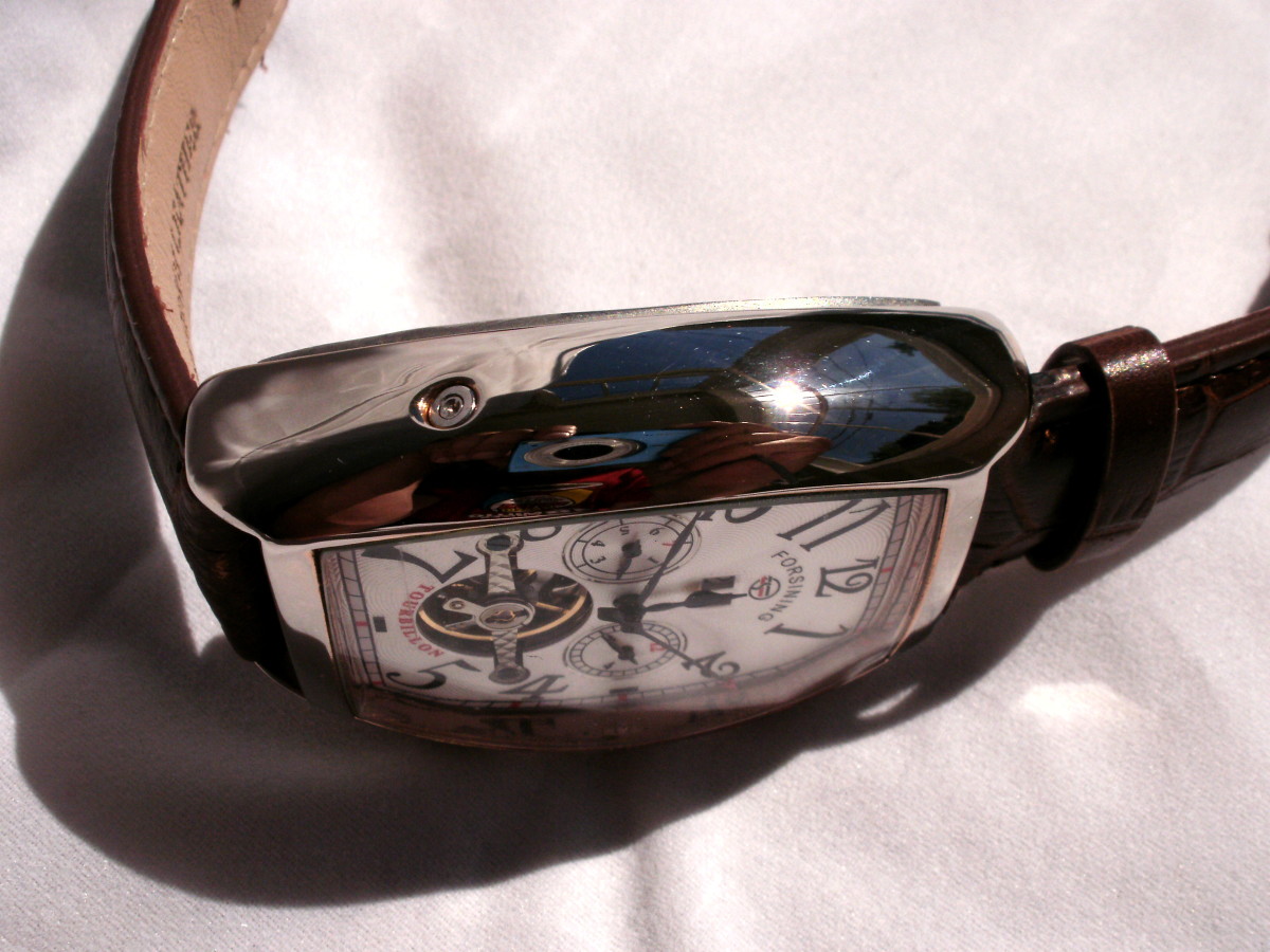 Review of the Forsining Men's Automatic U0W7/A597 Wristwatch With Date  Month Display - Bellatory