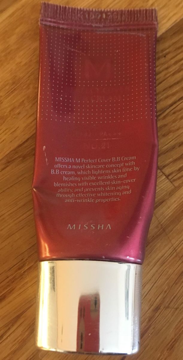 Missha M Perfect Cover BB Cream No.21 is light and creamy. 