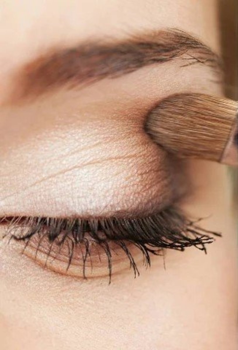 makeup-for-brunettes-with-brown-eyes-and-pale-skin