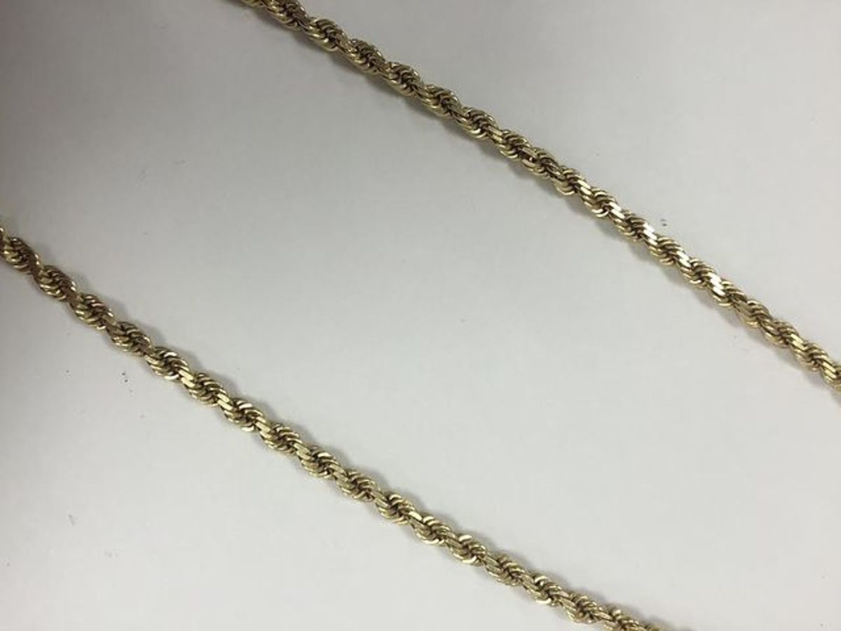 Beautiful rope chain that sparkles like diamonds!