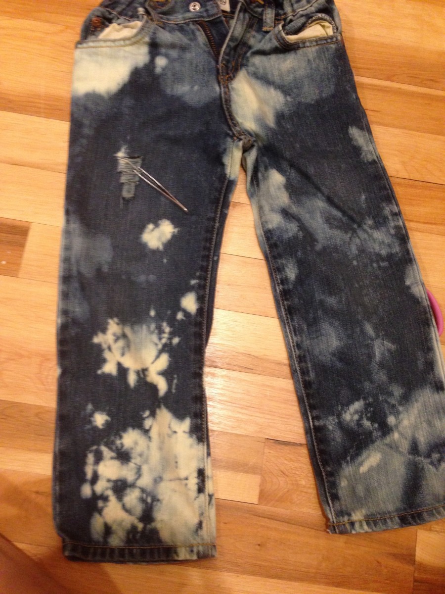 Jeans with some distressing.