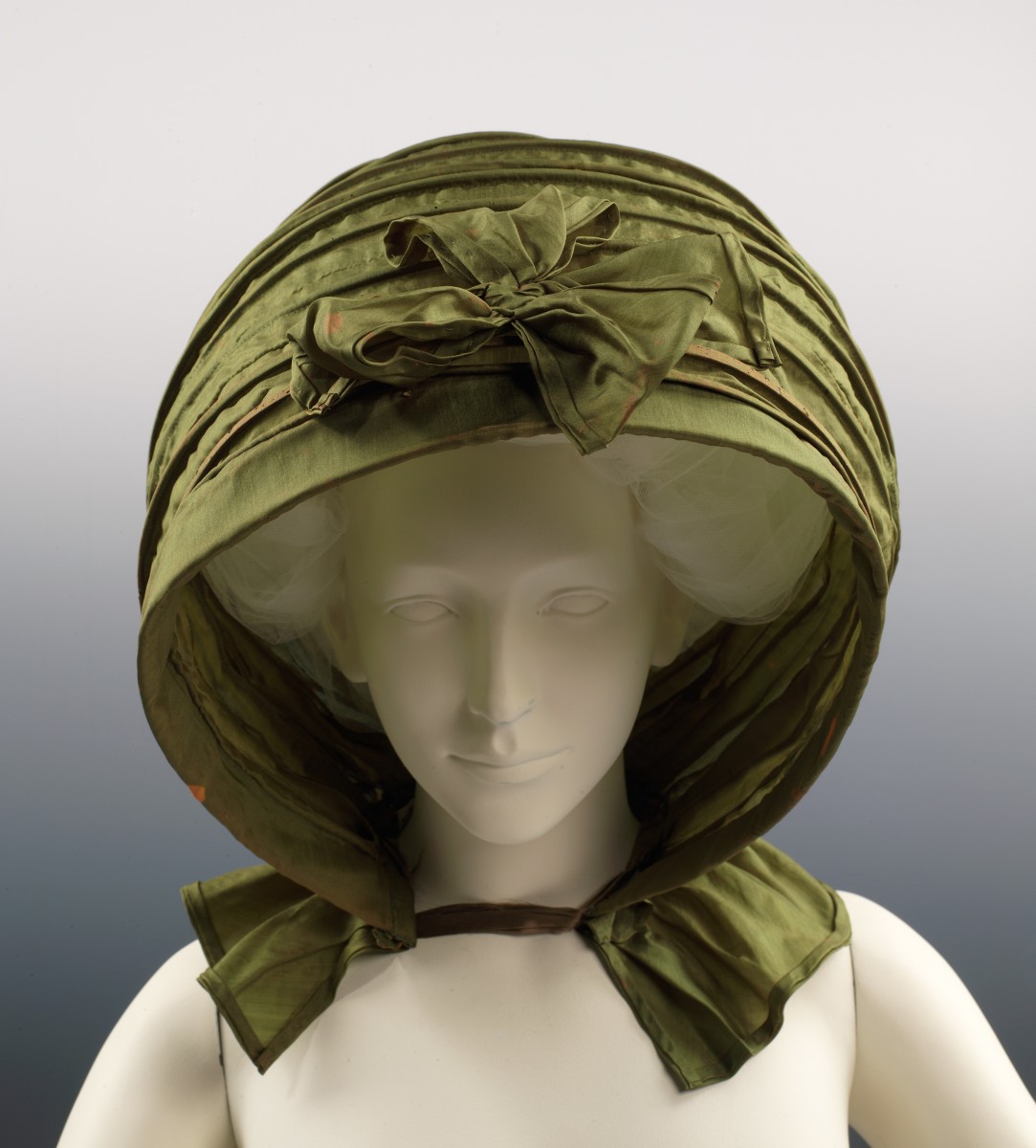 Calash-style hood at the Metropolitan Museum of Art, NY