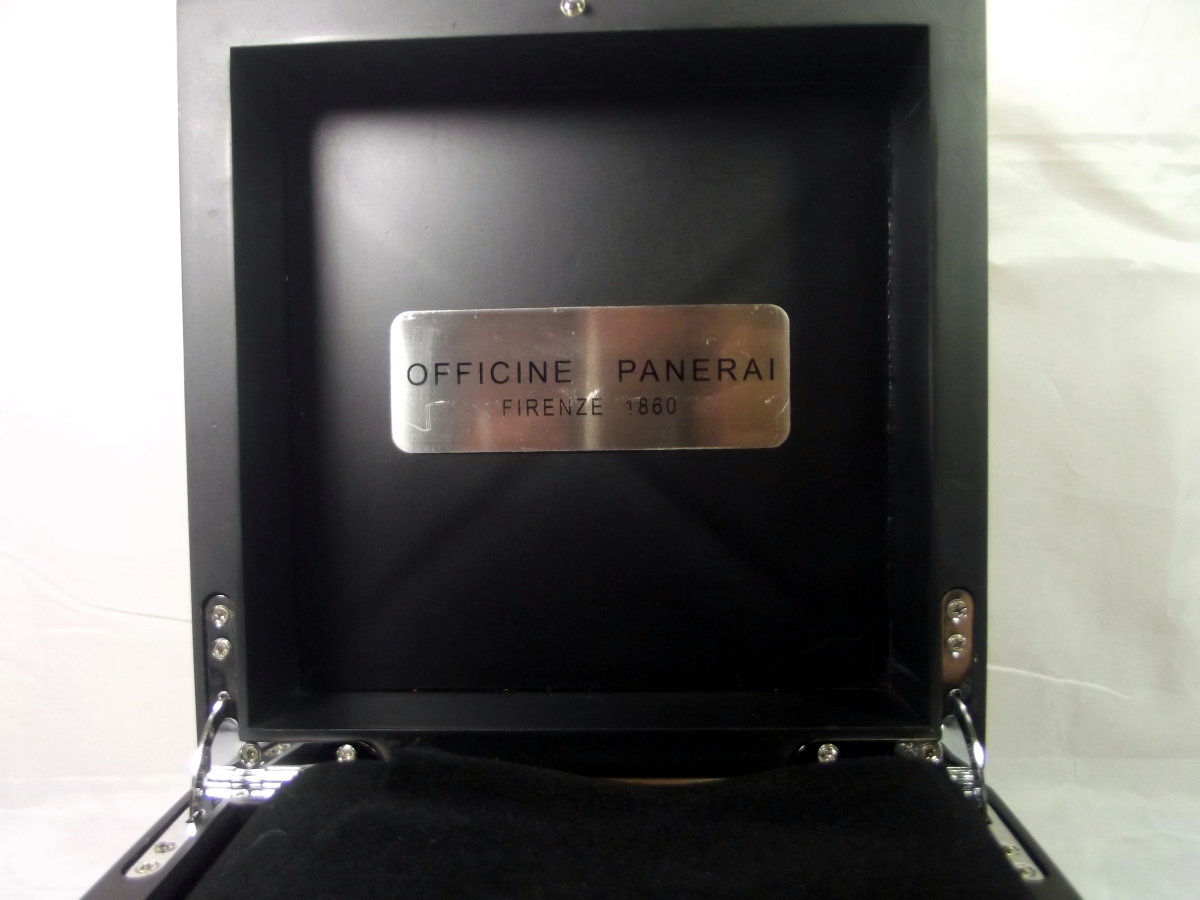 Replica Panerai Luminor Marina.  Box is labeled incorrectly