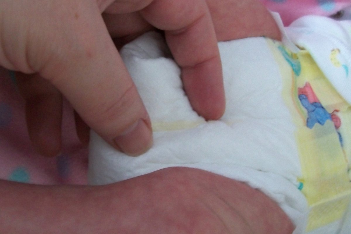 Huggies Little Snugglers Vs Pampers Swaddlers Newborn WeHaveKids