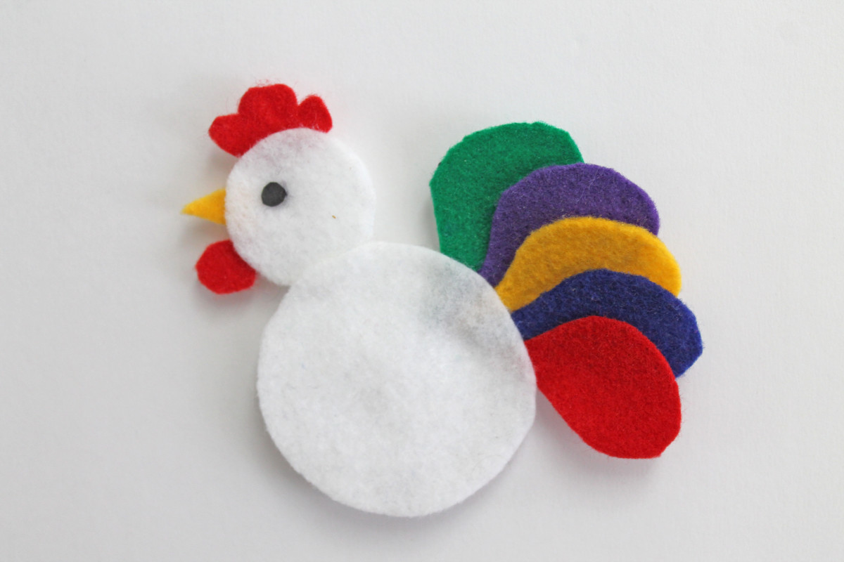 Sample rooster cut from felt using template above