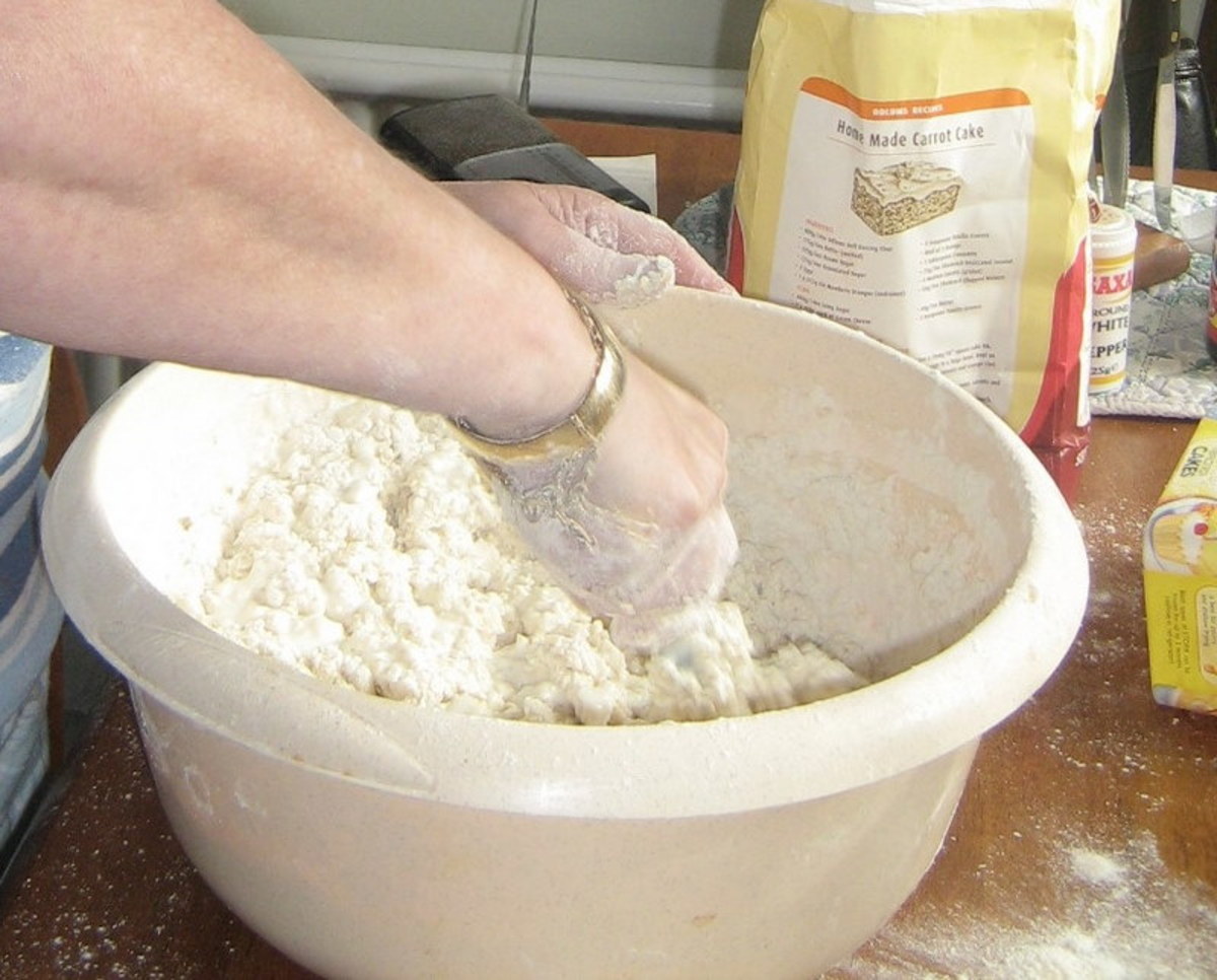 Mix the ingredients together with your fingers, lifting slightly in the air as you do so.