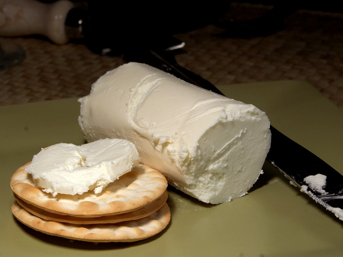 Fresh goat cheese, or chèvre, and crackers