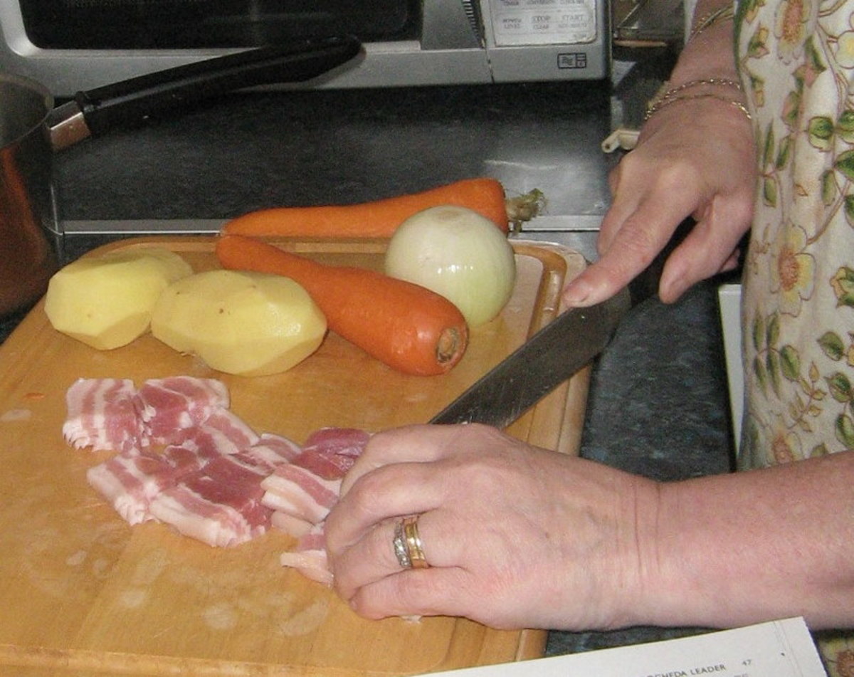 Cut the bacon rashers into cubes.and add to the pot to make the Irish coddle.