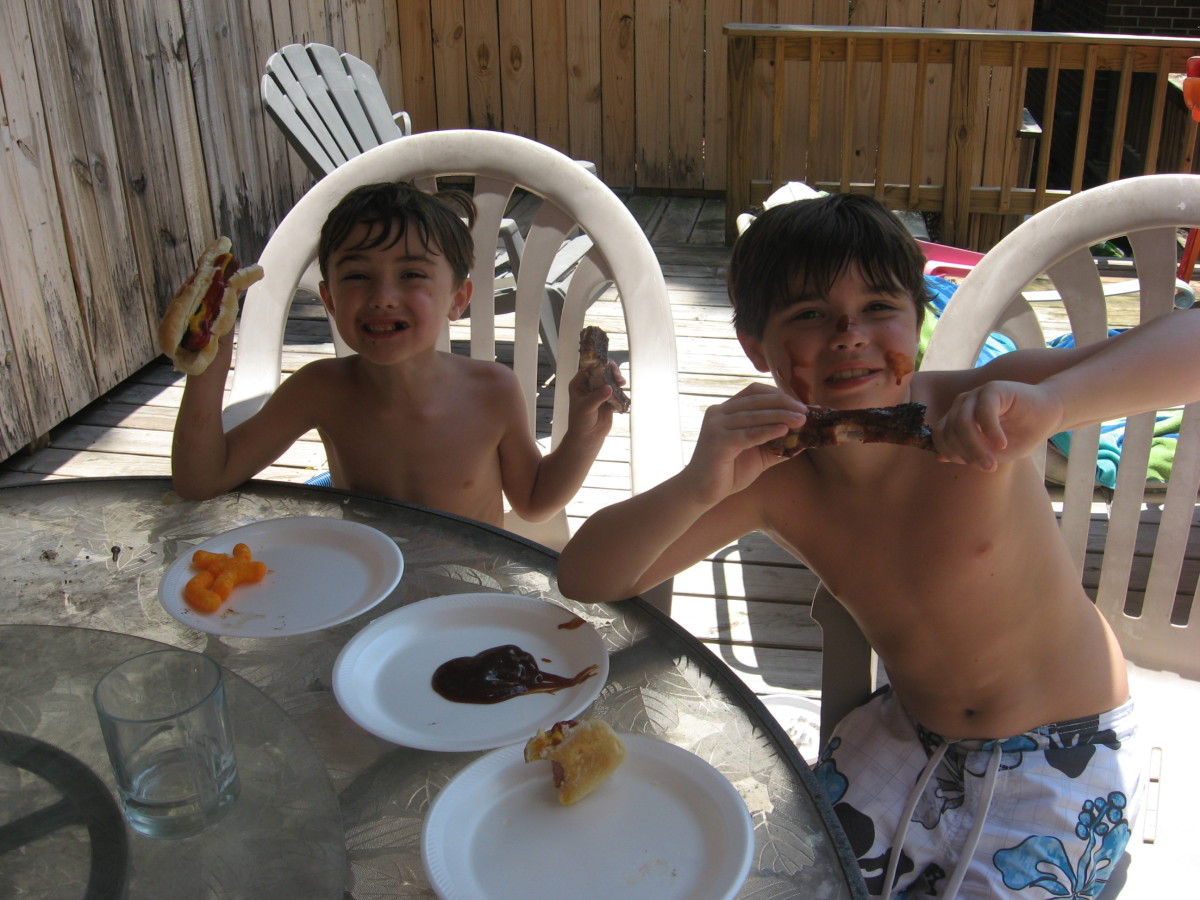 The kids enjoyed some great food at our 4th of July party. 