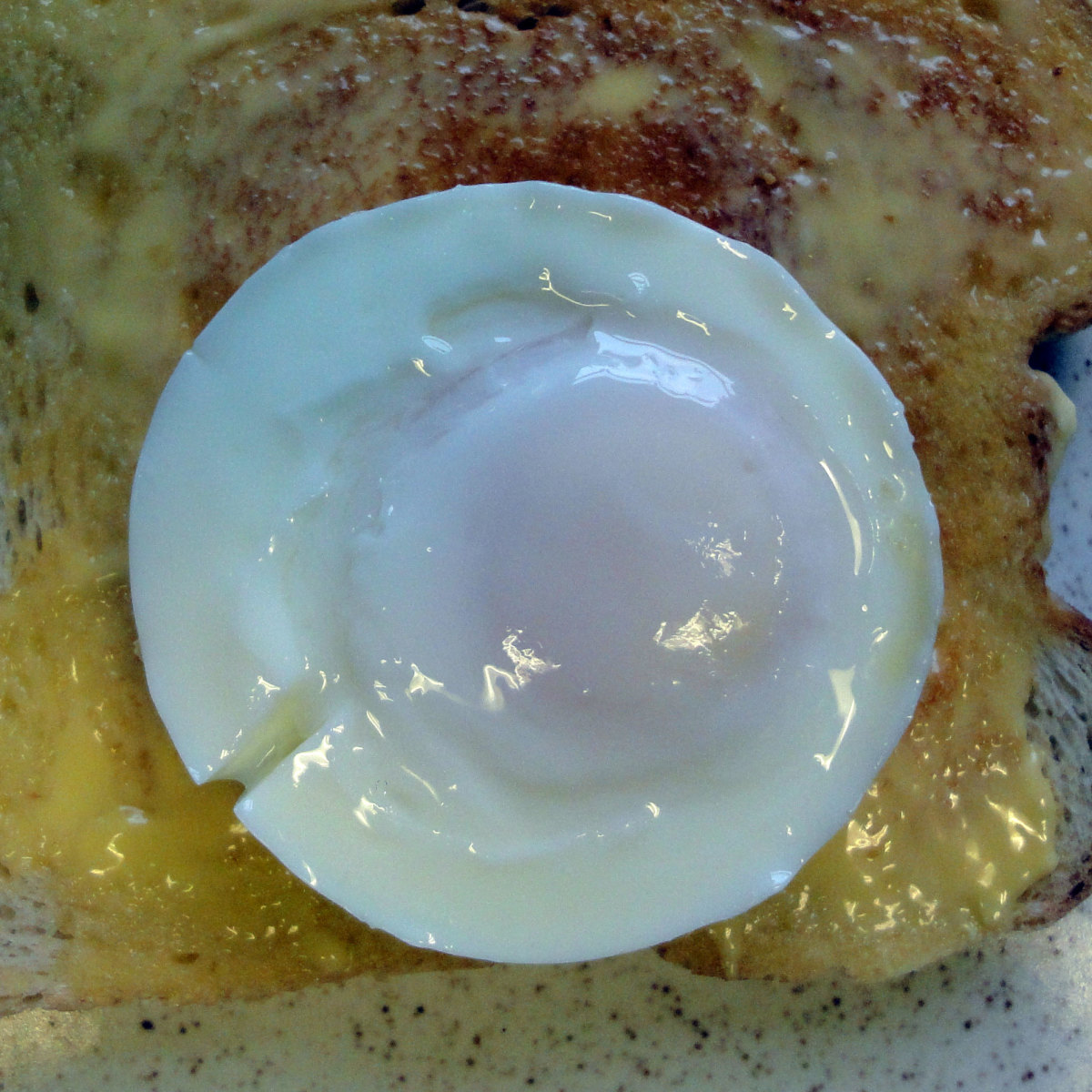 How to Poach the Perfect Egg (4 Ways) - Delishably