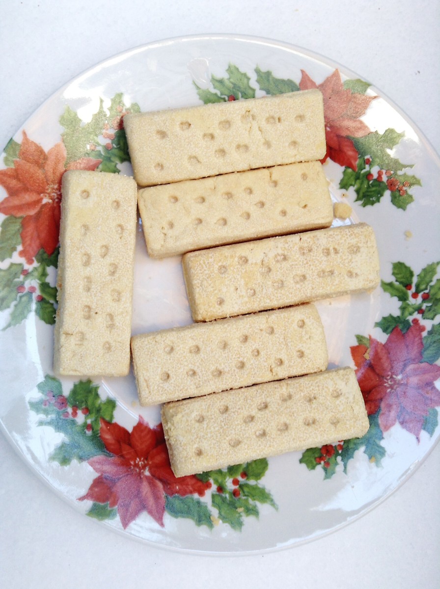 Homemade shortbread is simple but delicious. A lot of store-bought shortbread doesn't quite measure up, though I like the version in the photo. 