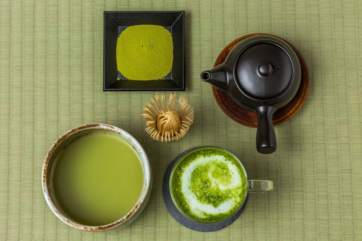 In addition to being a staple of ceremonies and meals, green tea is also a common flavor of a wide variety of foods in Japan.