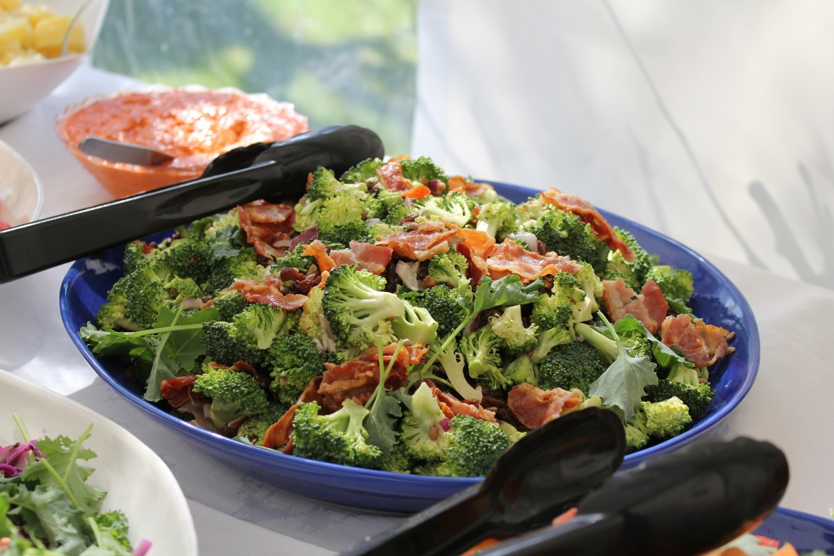 Fresh broccoli-bacon salad (and variations)
