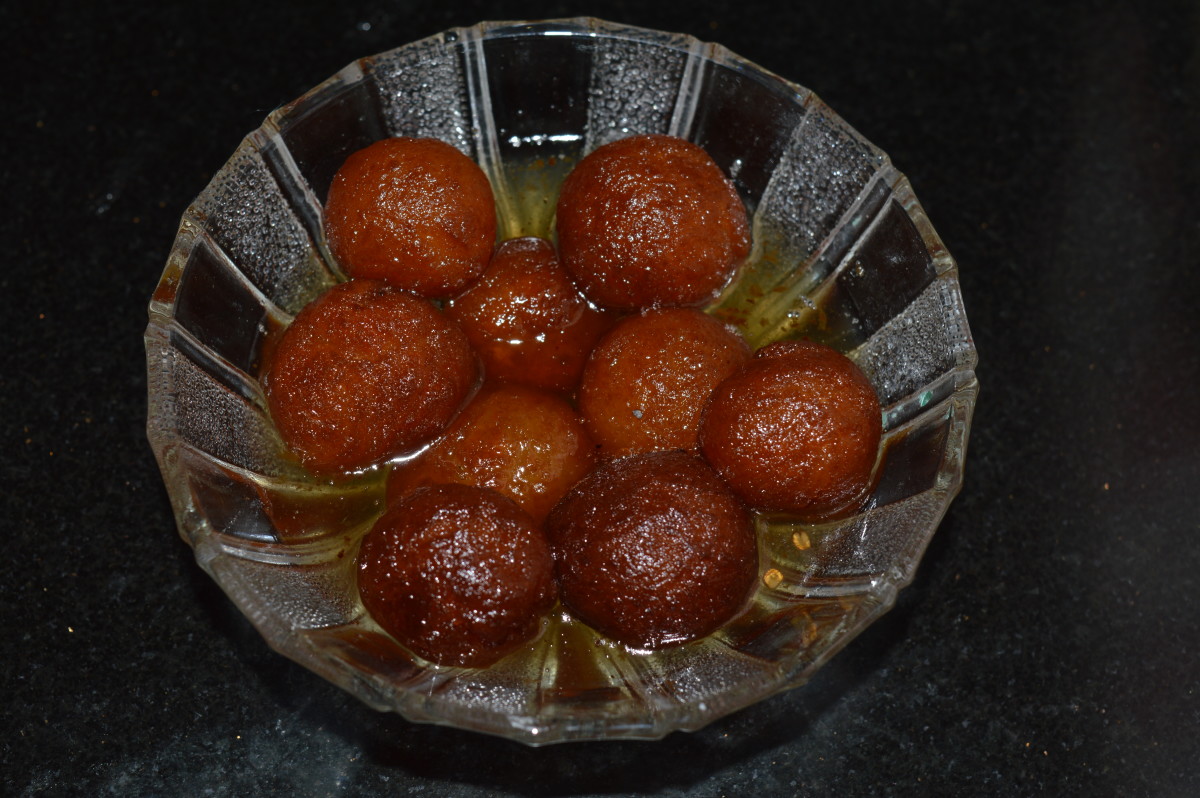 How to Make Gulab Jamun Desserts Delishably