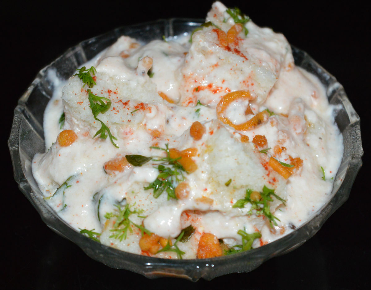 how-to-make-tahir-idli-idli-in-yogurt-sauce