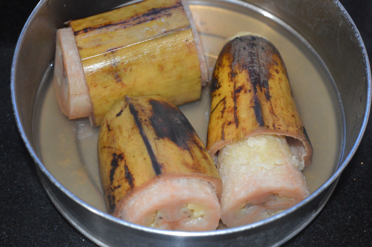 Cooked banana. Remove the skin. Mash the pulp.