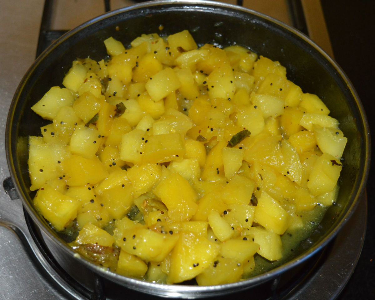 How to Make Raw Mango StirFry Delishably