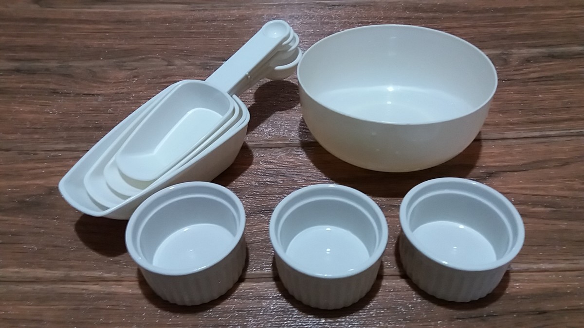 Bowls and measuring cups