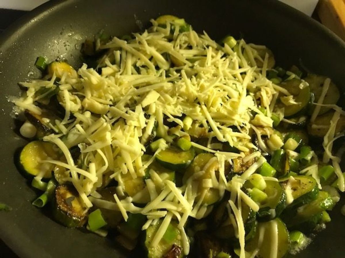 zuccini-fried-in-garlic-and-butter-recipe