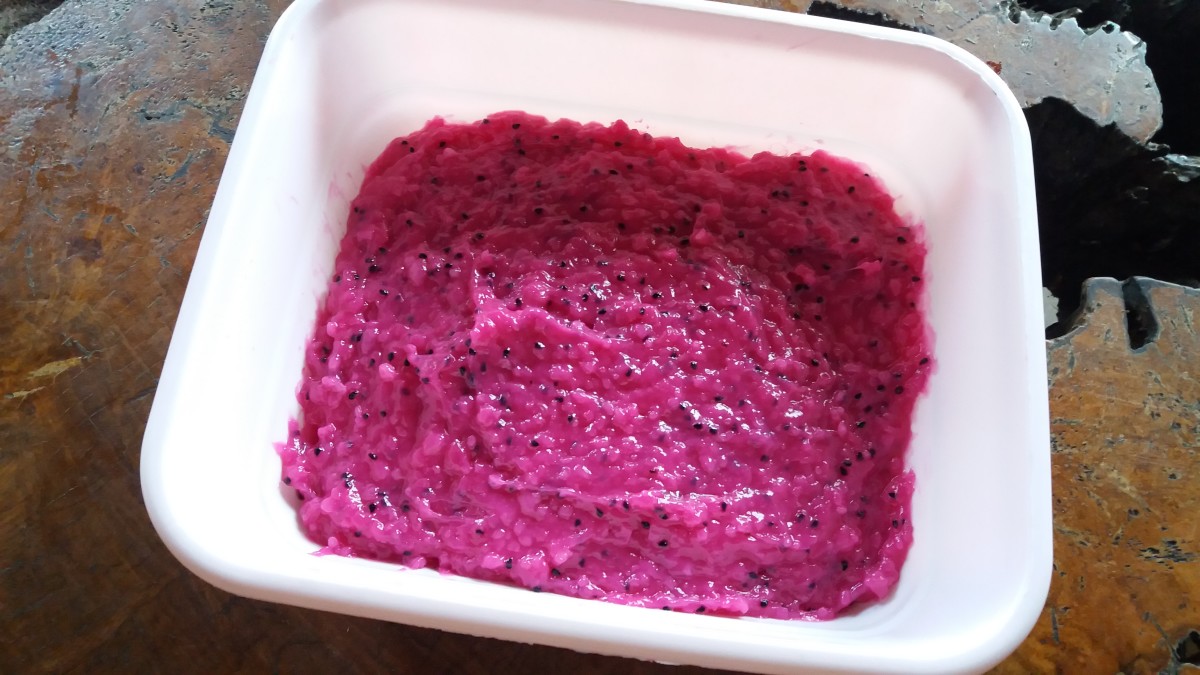 Follow this recipe for a colorful and delicious dragon fruit dessert!