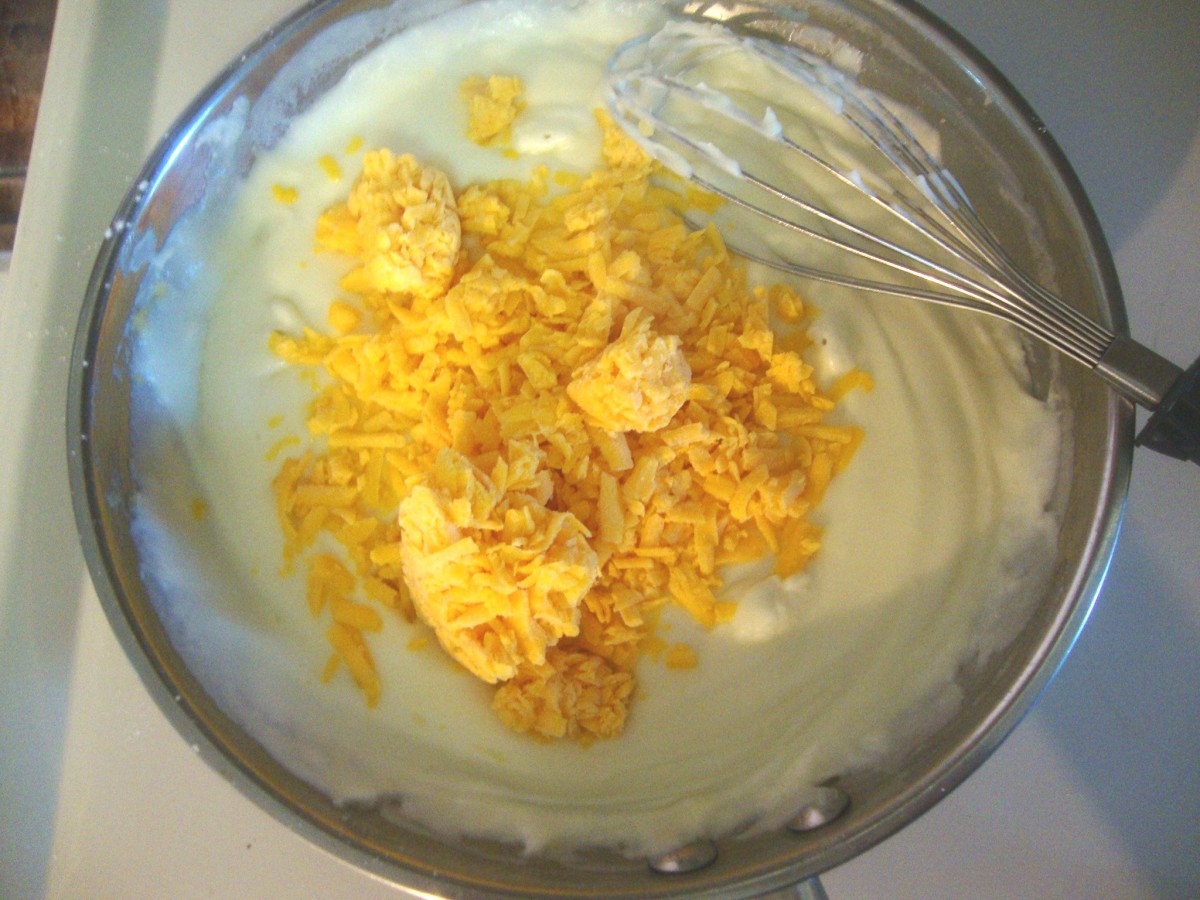 Image: Adding Cheese to White Sauce