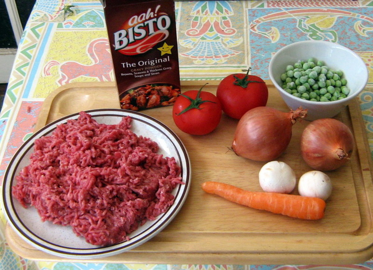 Ingredients for ground beef pie