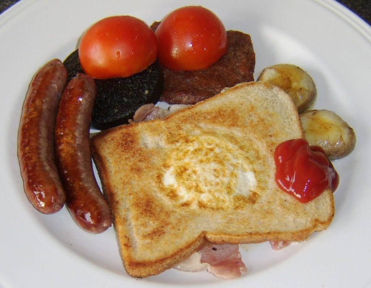 Full Scottish breakfast with tomato ketchup