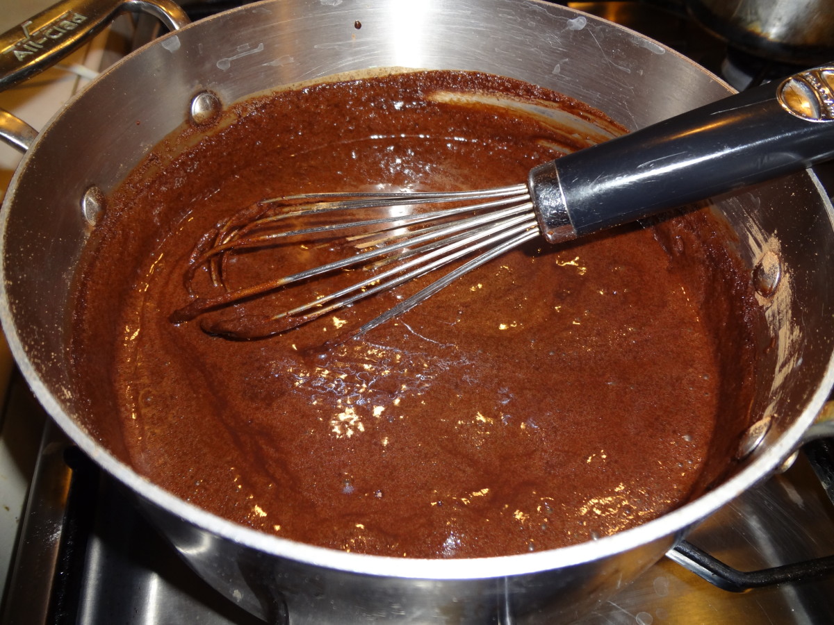 Making chocolate sauce