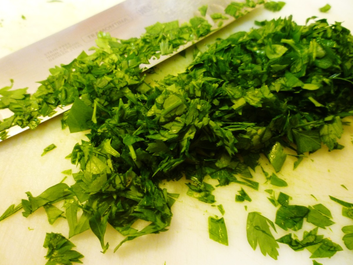 Chop the parsley.