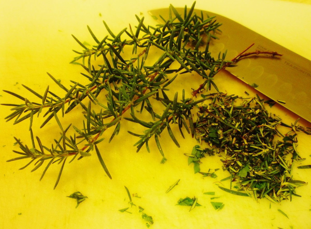 Chop the rosemary.