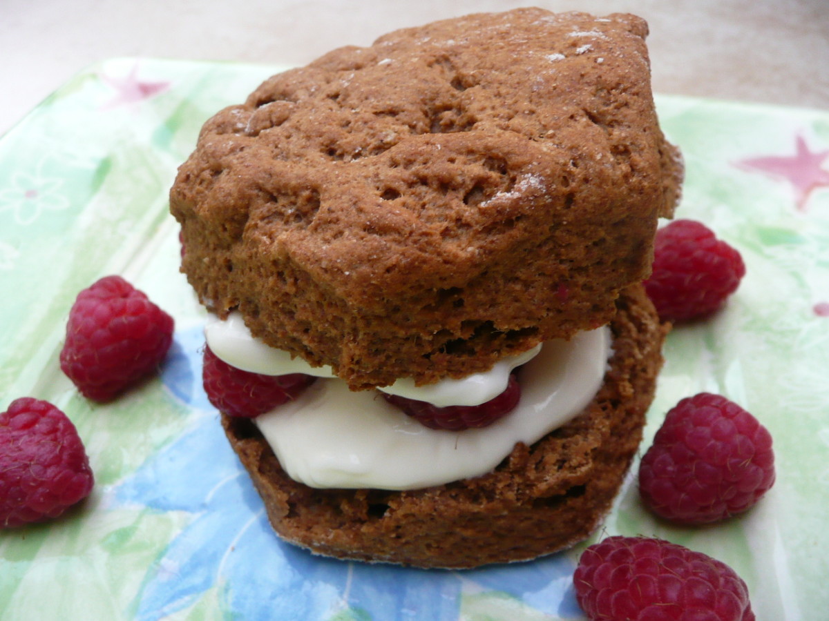 You can also eat molasses scones with raspberries.