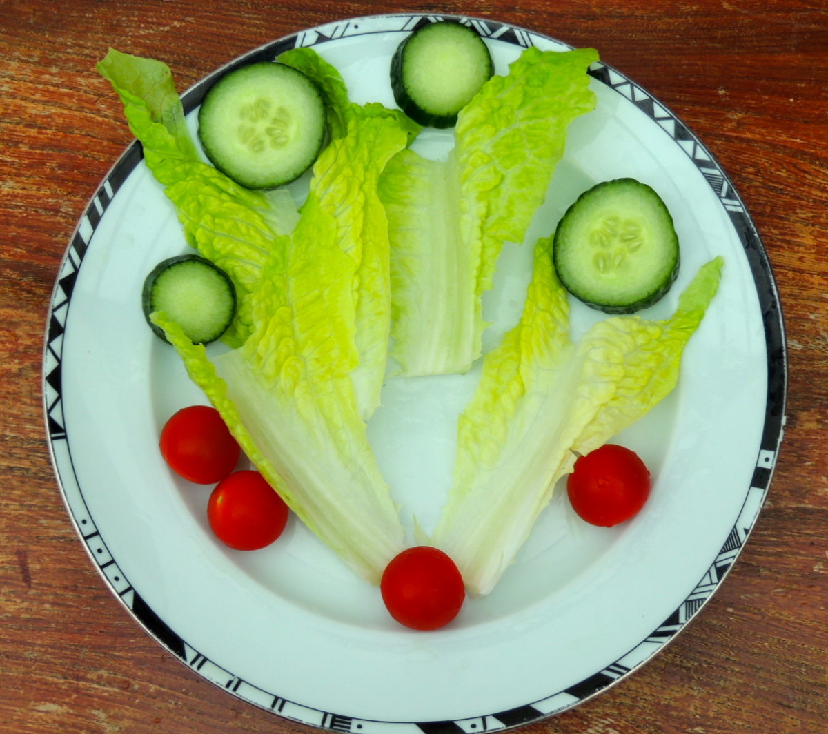 Lettuce angels with cucumber halos!