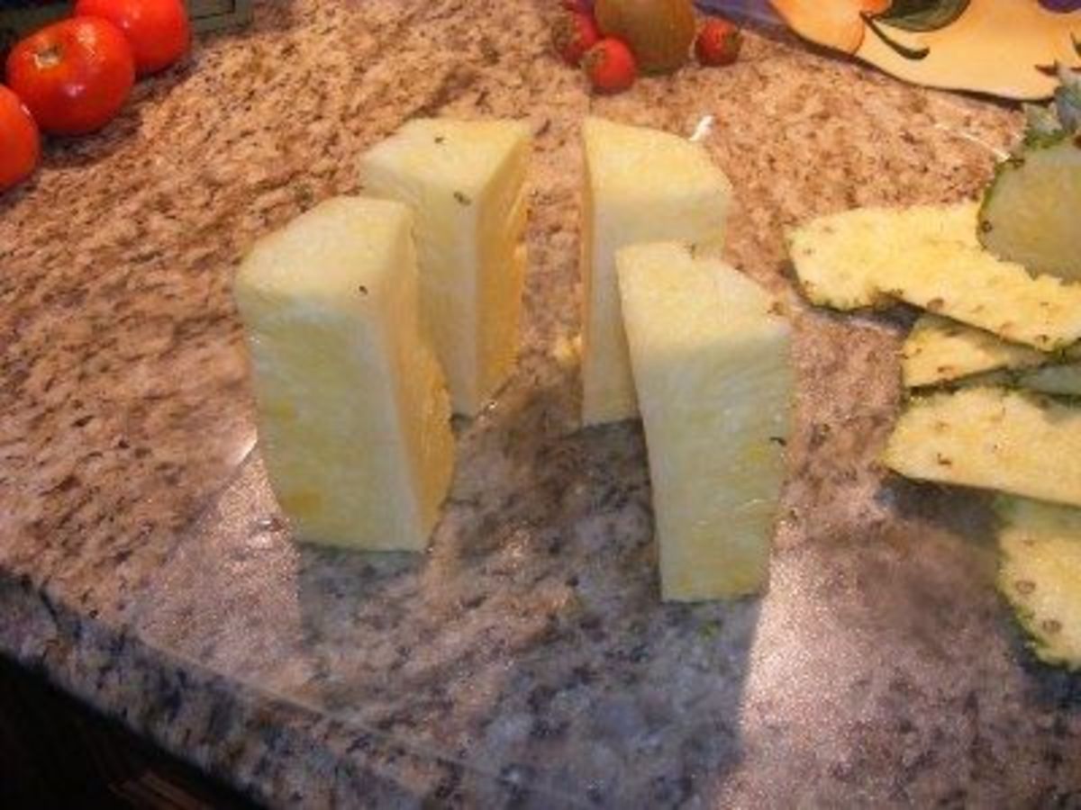 how-to-cut-up-a-pineapple