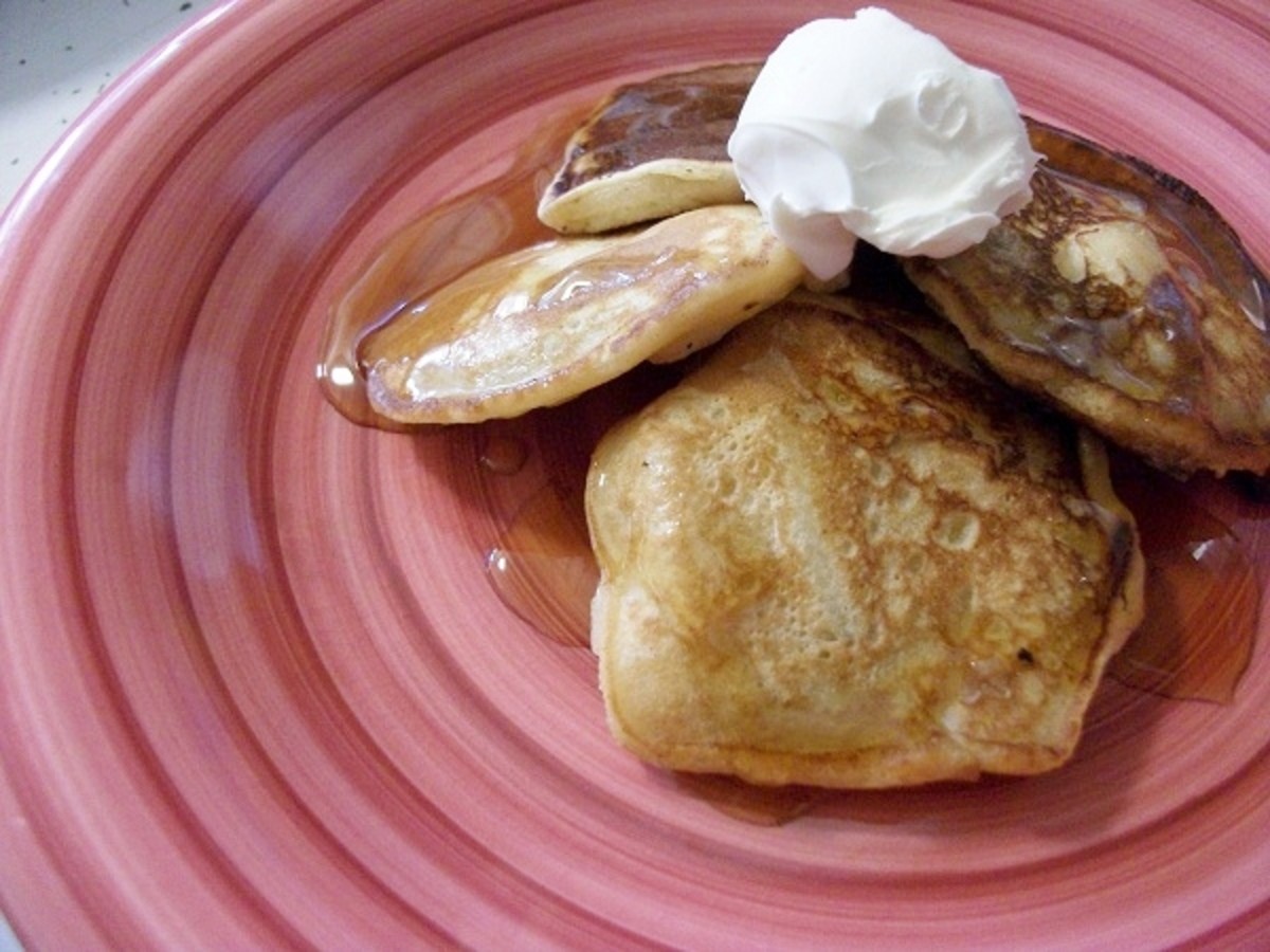 Apple Drop Scones with Sugar-Free Maple Syrup and a Scoop of Mascarpone