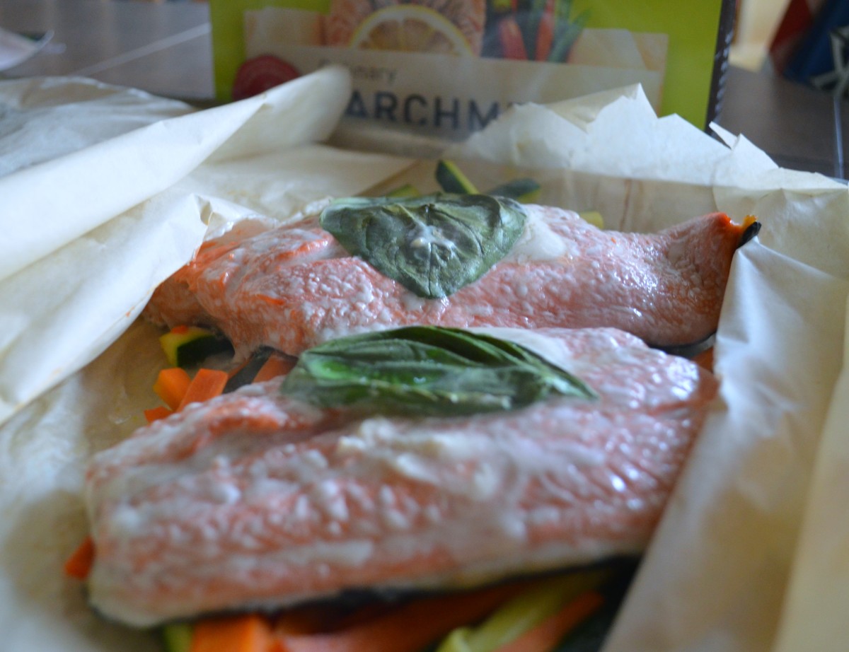 how-to-cook-salmon-in-a-paperchef-parchment-bag