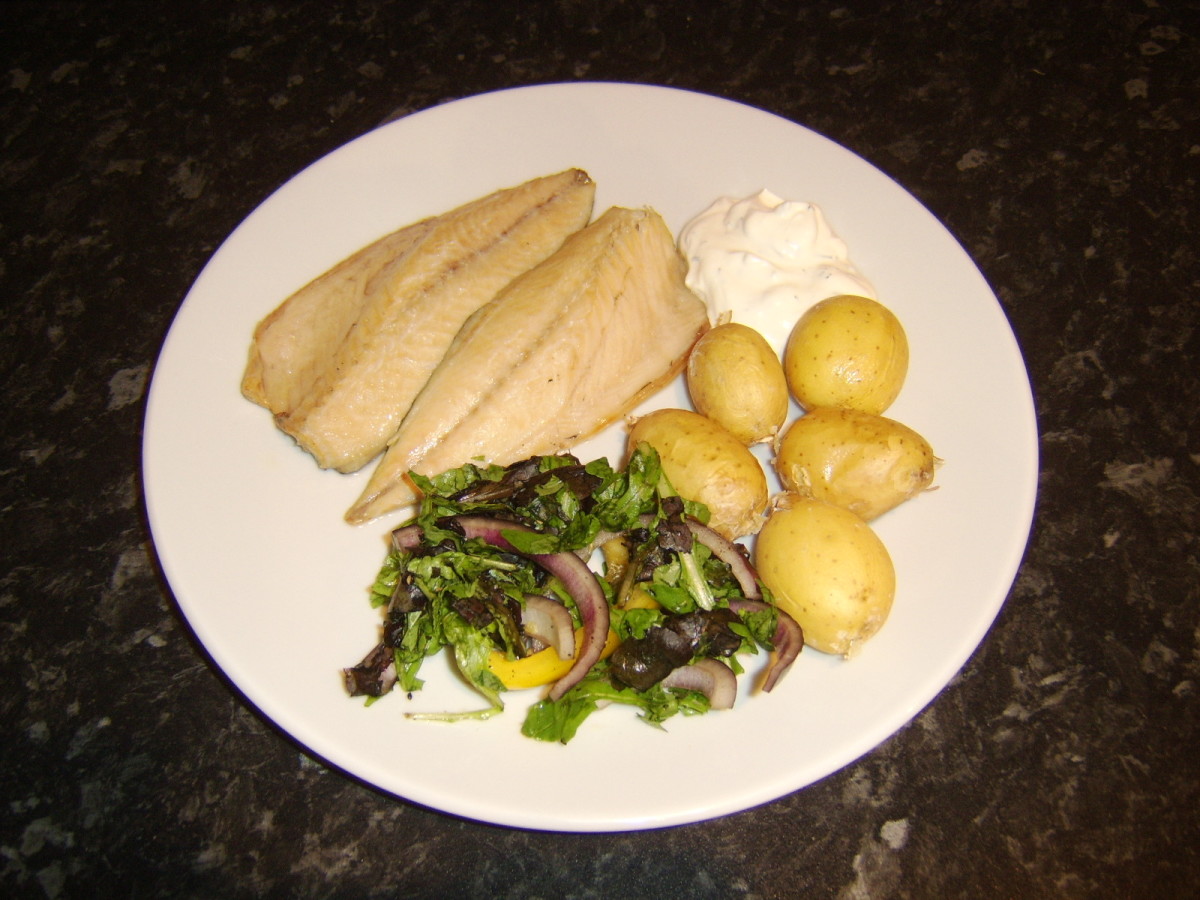 Smoked mackerel with oven baked baby potatoes, simple salad and dill soured cream