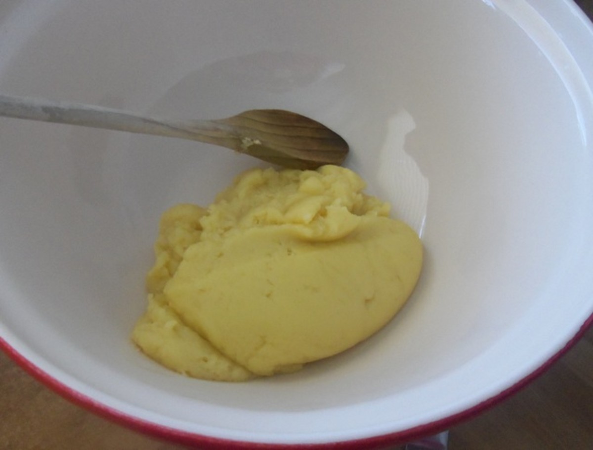 Put the choux pastry dough into a bowl to cool 